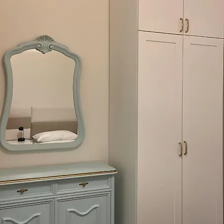 Dadahouse Nyaraló *