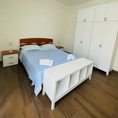 Ferienhaus Dadahouse Syrakus